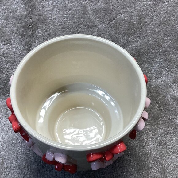 Ceramic Vase With Decorative Bow Design - Picture 3 of 5